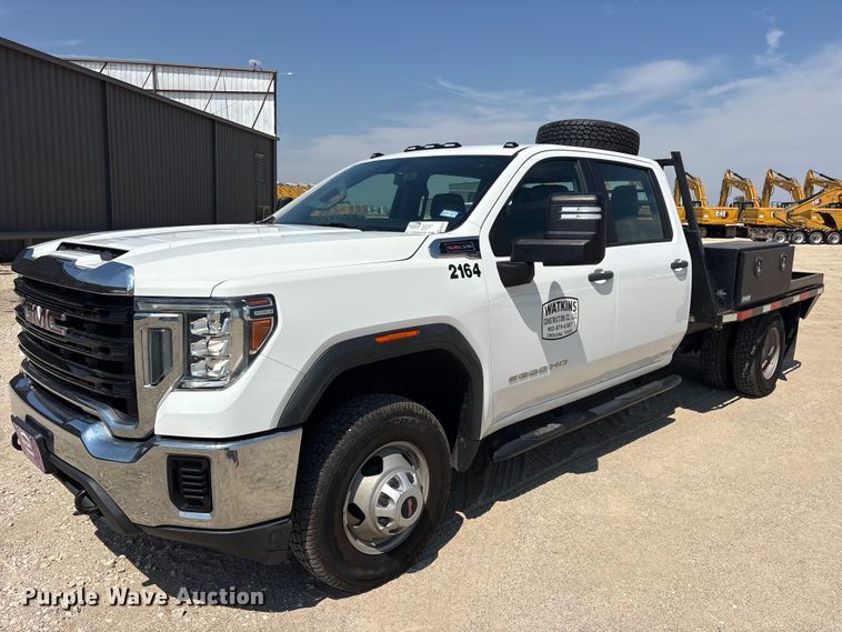 2021 GMC Sierra 3500 4X4 Crew Cab flatbed pickup truck - FN3747