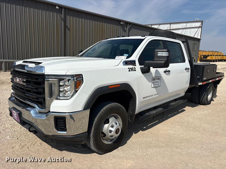2021 GMC Sierra 3500 4X4 Crew Cab flatbed pickup truck - FN3753