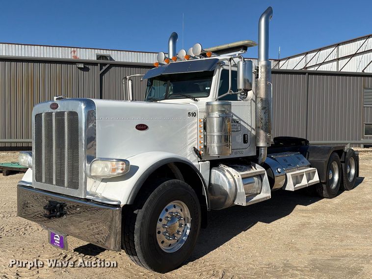 2015 Peterbilt 389 tandem axle heavy haul truck tractor - FN3772