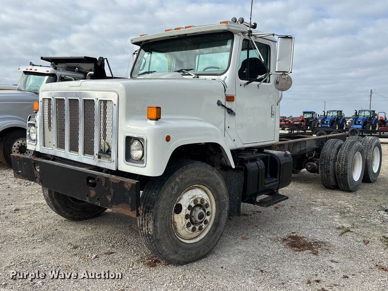 1999 International F2574 truck cab and chassis - ER3403