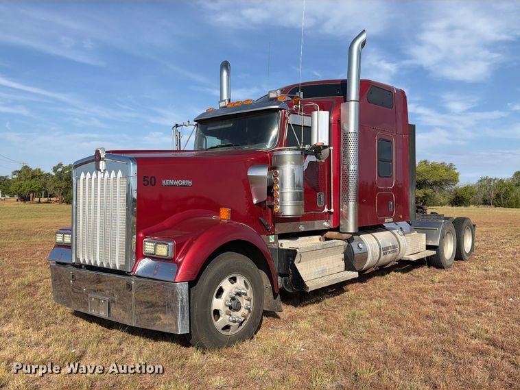 2015 Kenworth W900 semi truck - EW8894