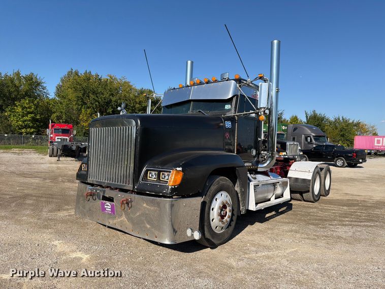 1997 Freightliner FLD semi truck - FJ2025