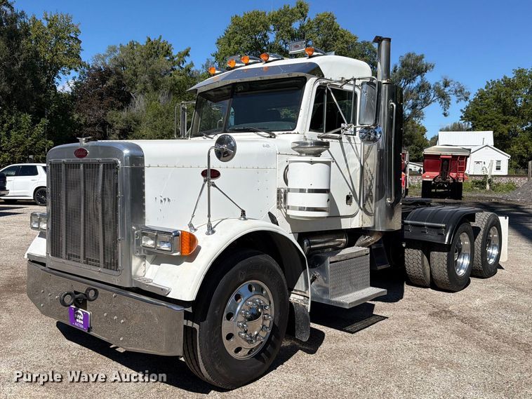 2003 Peterbilt 379 semi truck - FK4188
