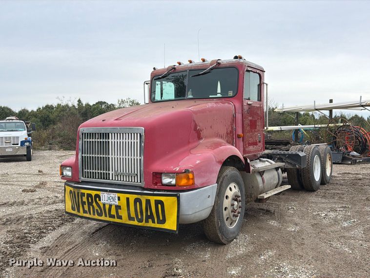 1993 International 9400 semi truck - FM6541