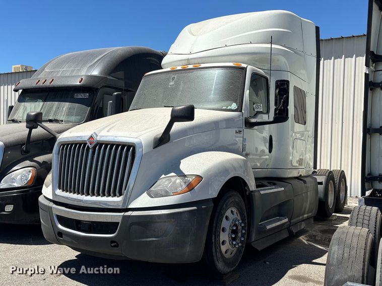 2019 International LT625 semi truck - YA3629
