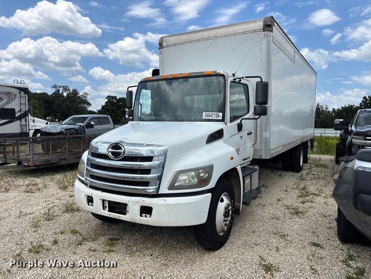 2019 Hino 268 box truck - YA3647