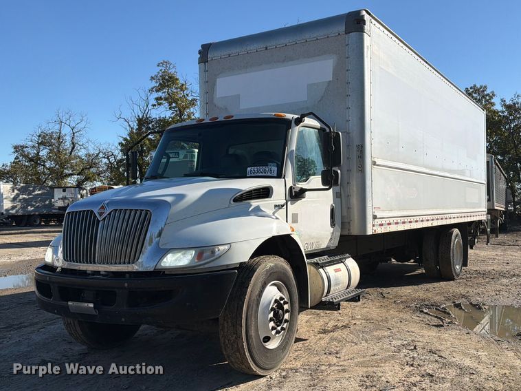 2021 International MV607 box truck - YA4646