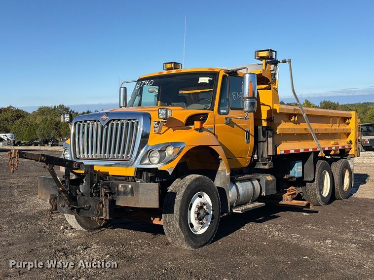 2013 International 7500 dump truck - DZ4946