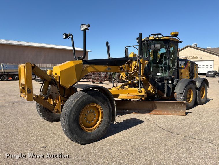 2010 Caterpillar 140M motor grader - EA0596