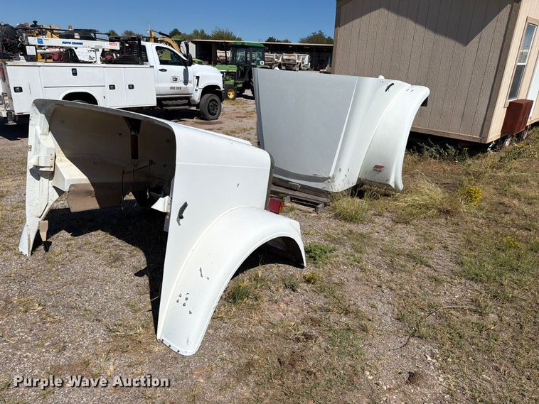 (2) Freightliner truck hoods - EW7503