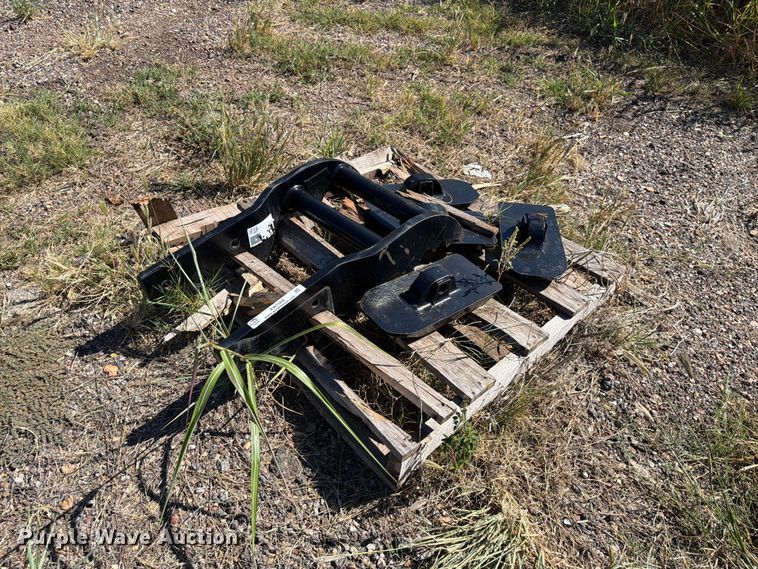 Caterpillar backhoe attachments - EW7509