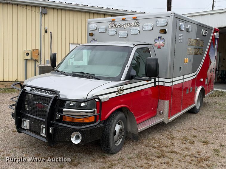 2012 Chevrolet Express G4500 ambulance - EX2460