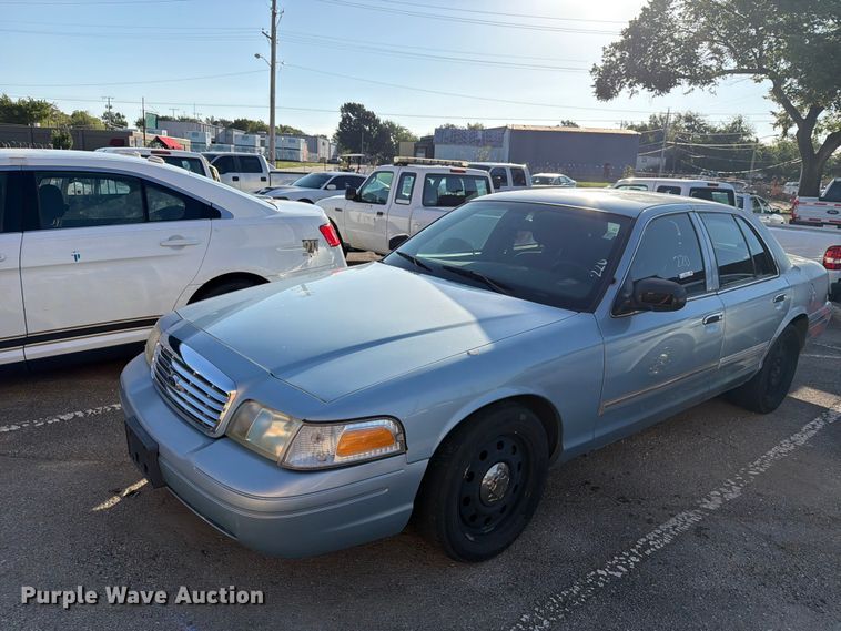 2011 Ford Crown Victoria Police Interceptor  - FB8899