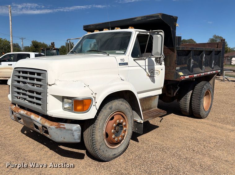 1996 Ford F800 dump truck - FC0041