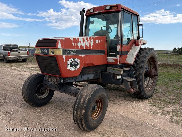 1989 Case International 7120 tractor - FC0056
