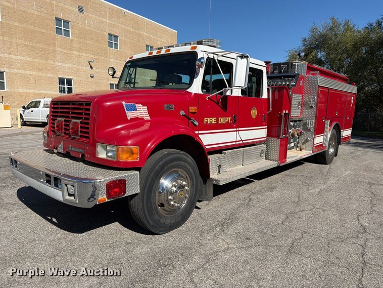 1997 International 4900 pumper fire truck - FK3885