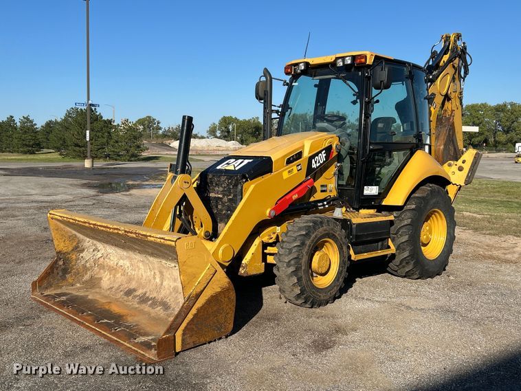 2015 Caterpillar 420F backhoe - FK3892