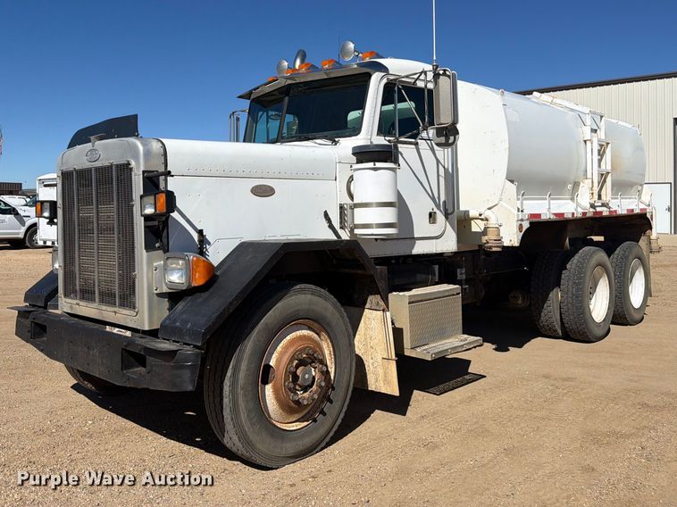 1996 Peterbilt 357 water truck - FM7716