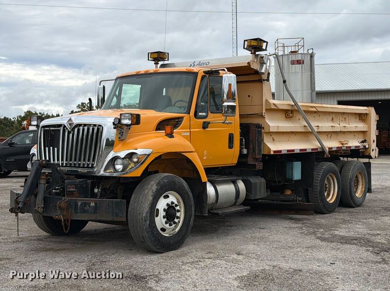 2011 International 7500 dump truck - FT6486
