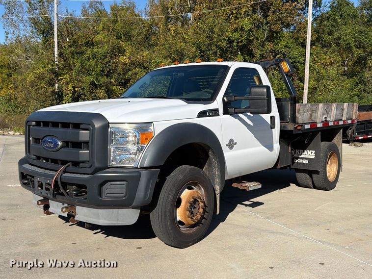2014 Ford F450 Super Duty flatbed truck - FU4763