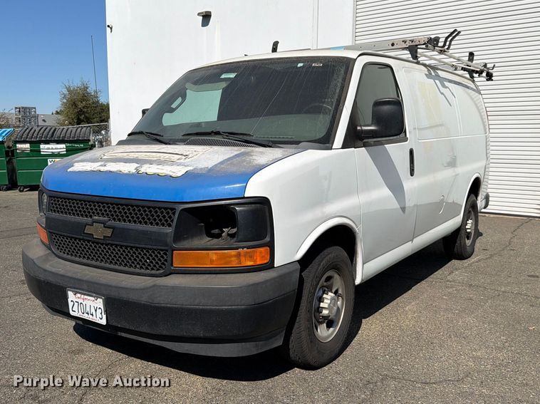 2017 Chevrolet Express 2500 van - EP3053