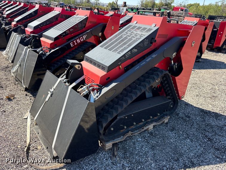Erie SCL850 compact utility loader - ES8354
