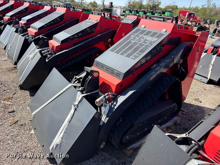 Erie SCL850 compact utility loader - ES8359