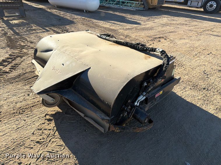 2022 Caterpillar BP118C skid steer sweeper - EW2316