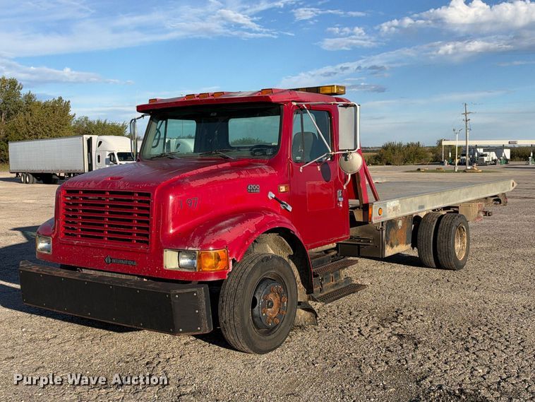1997 International 4700 rollback truck - EX1496