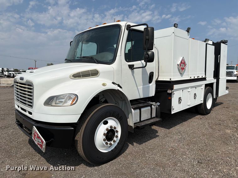 2013 Freightliner Business Class M2 fuel / lube truck - FB5013