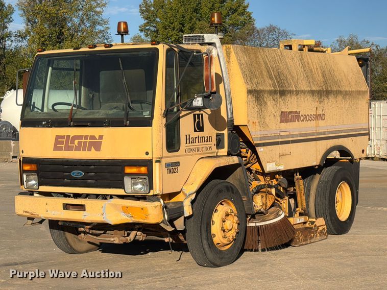 1993 Ford Cargo 7000 street sweeper truck - FG0824