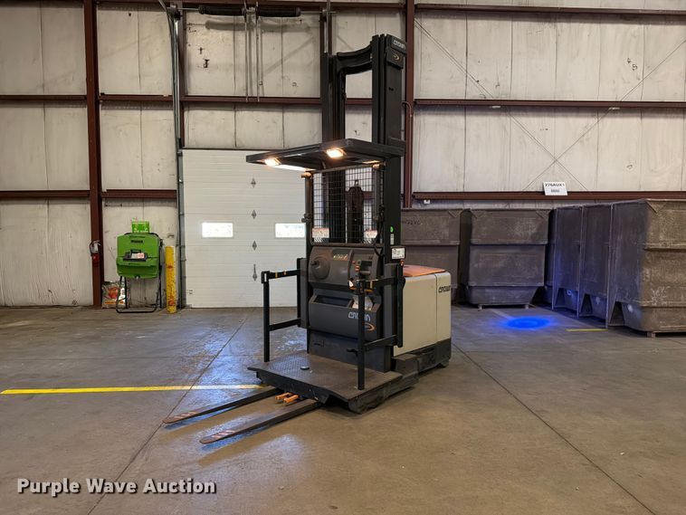 2018 Crown SP4050-30 order picker - FJ2035