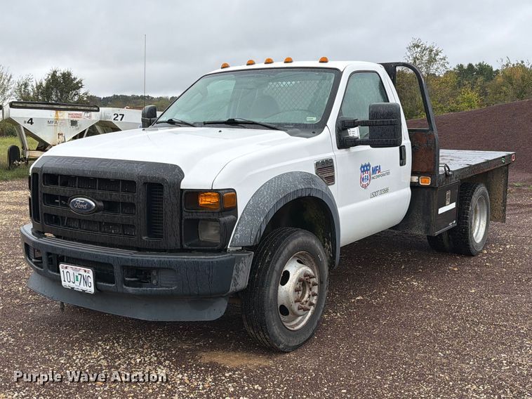 2008 Ford F550 Super Duty XL flatbed truck - FM6546