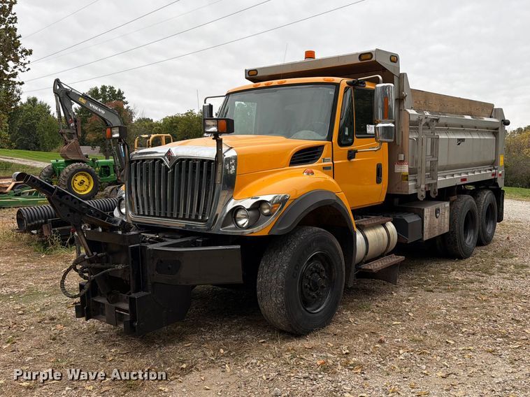 2012 International WorkStar 7400 dump truck - DT3067