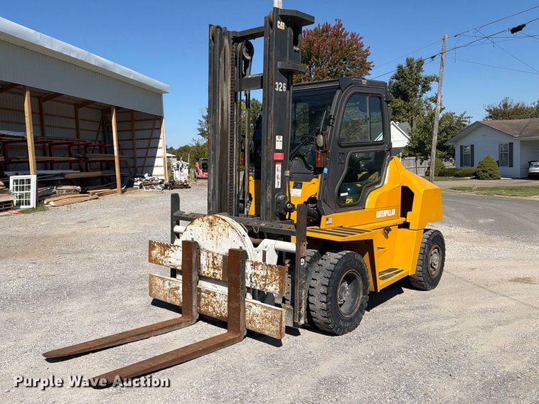 Caterpillar DP70N forklift - ER3482