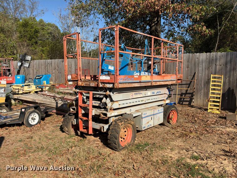 2006 Skyjack SJ7127 RT scissor lift - ES8236