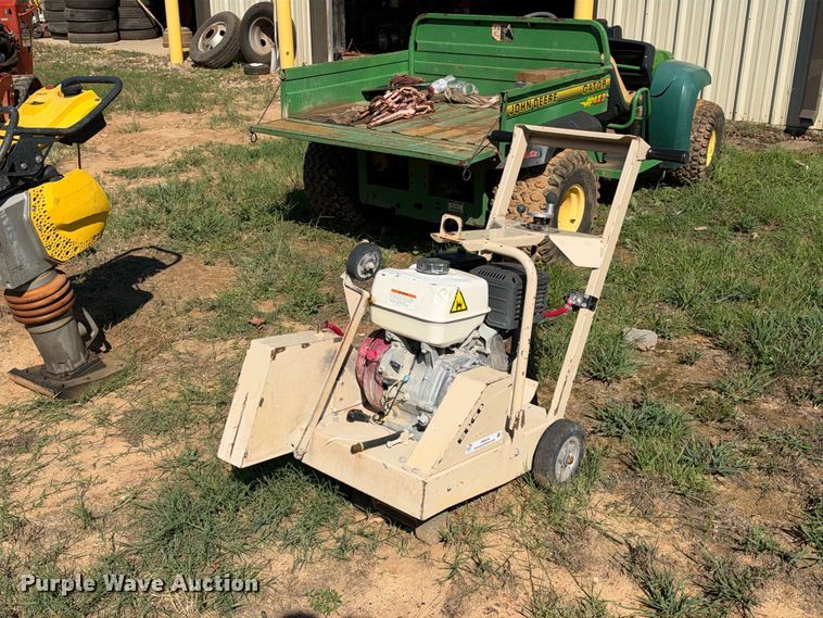 EDCO KL18-390 concrete saw - ES8246