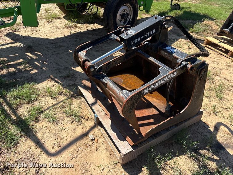 2021 Blue Diamond 106020-25 skid steer grapple bucket - ES8251