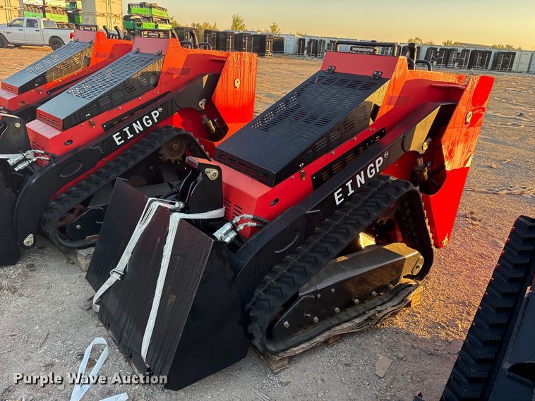 Erie SCL850 compact utility loader - ES8328
