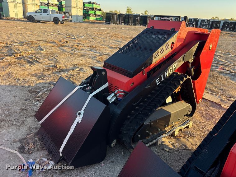 Erie SCL850 compact utility loader - ES8330