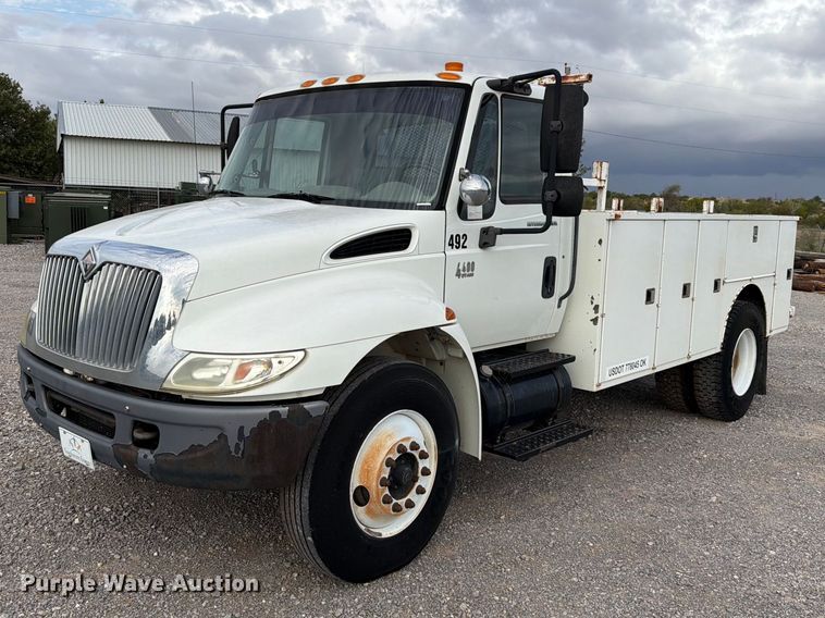 2007 International DuraStar 4400 utility / service truck - EW7568