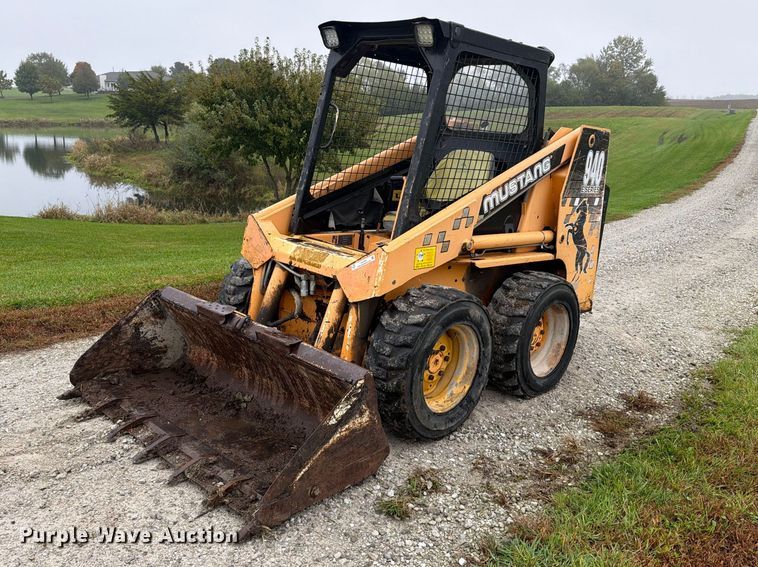 1988 Mustang 940 skid steer loader - EX1058