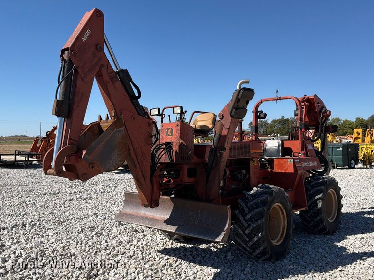 2001 Ditch Witch 7610 trencher - EX4632