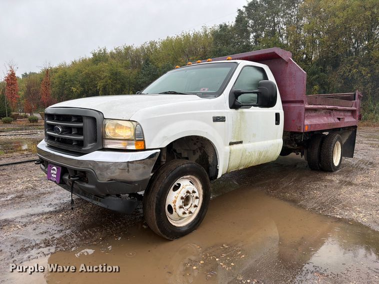 2002 Ford F450 Super Duty dump truck - FJ2052