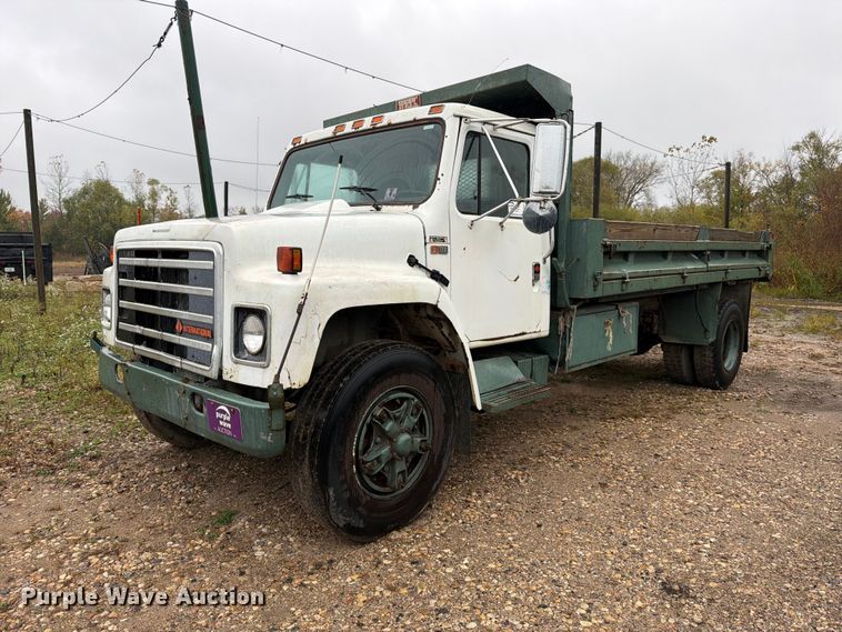1988 International 1754 dump truck - FJ2054