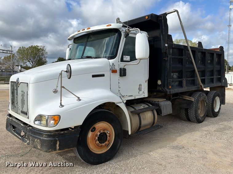 2000 International 9100i dump truck - FK5304