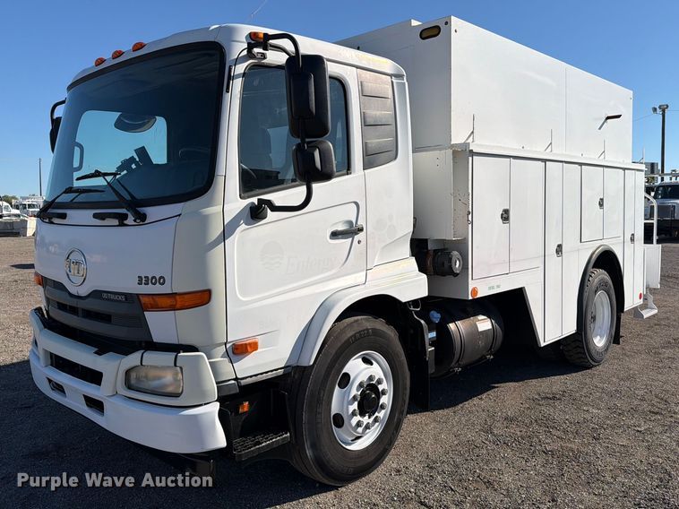 2011 Nissan Diesel Motor Co.  UD3300 utility / service truck - FW3539