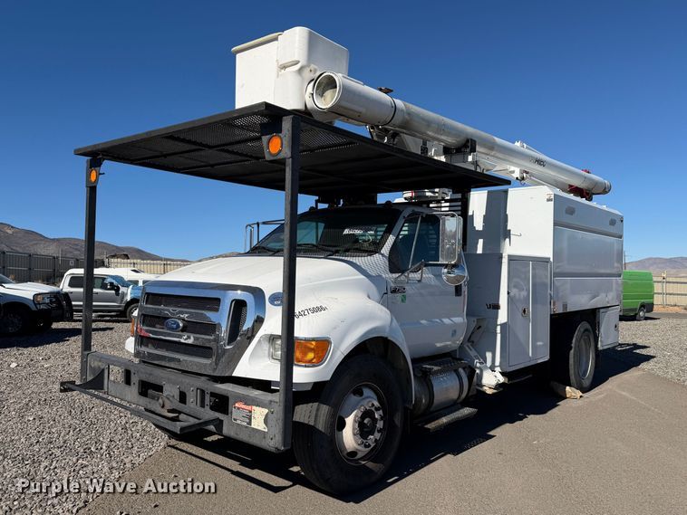 2015 Ford F750 Super Duty forestry bucket truck - YA4528