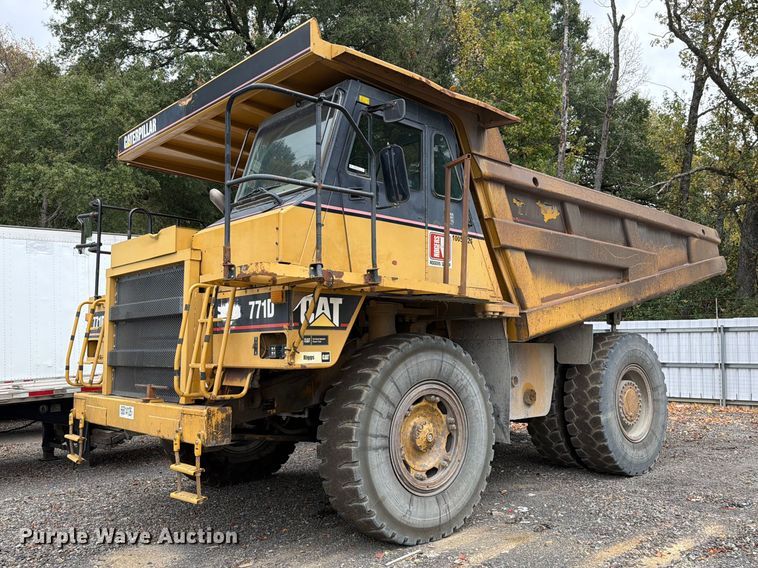 2013 Caterpillar 771D haul truck - YA4857