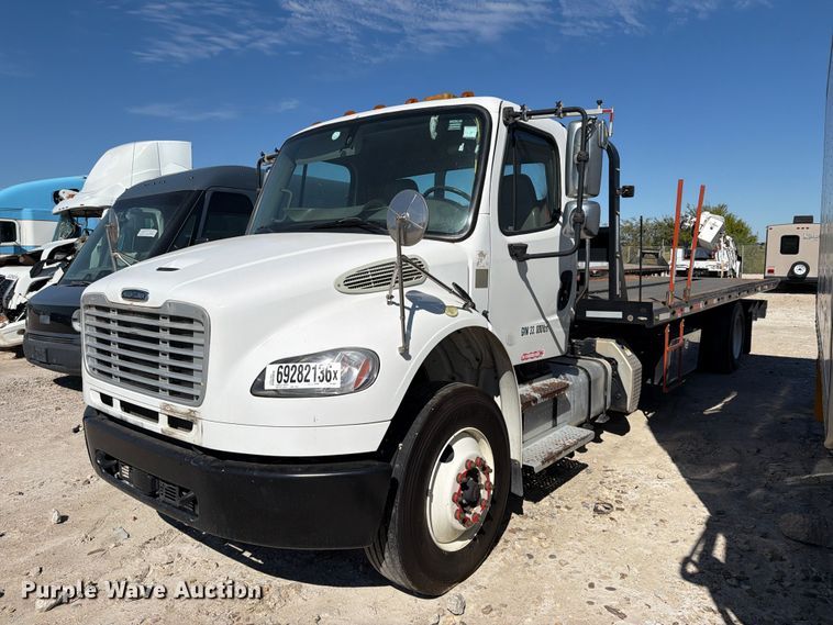 2019 Freightliner Business Class M2 rollback truck - YA5132